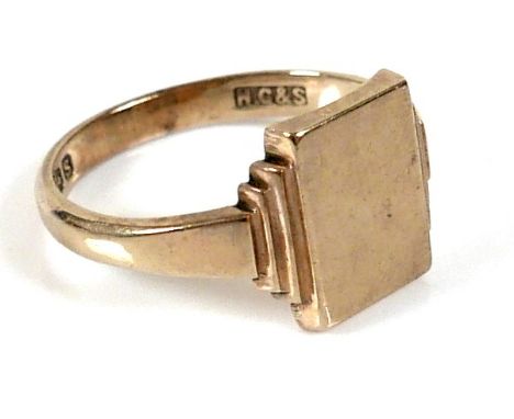 A 9ct gold gentleman's signet ring, with blank rectangular cartouche and stepped shoulders, size T, 4.7g.