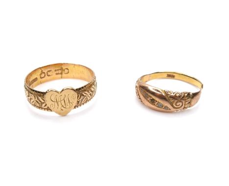 A Victorian 18ct yellow gold ring, set with a gold heart, engraved 'MW', on an engraved floral band, size N, S, 4.0g, togethe