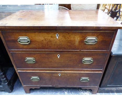 A GEORGE III LINE INLAID MAHOGANY THREE DRAWER CHEST ON BRACKET FEET.   W 78.5 x D 45.5 x H 75.5cms.