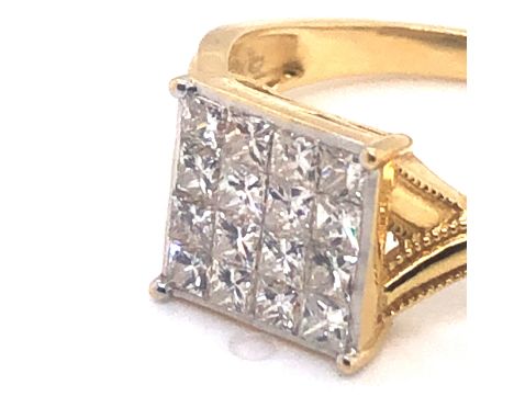 AN 18ct HALLMARKED GOLD AND DIAMOND MULTI STONE RING. FOUR ROWS OF FOUR PRINCESS CUT DIAMONDS IN A FOUR CLAW SETTING. HEAD ME