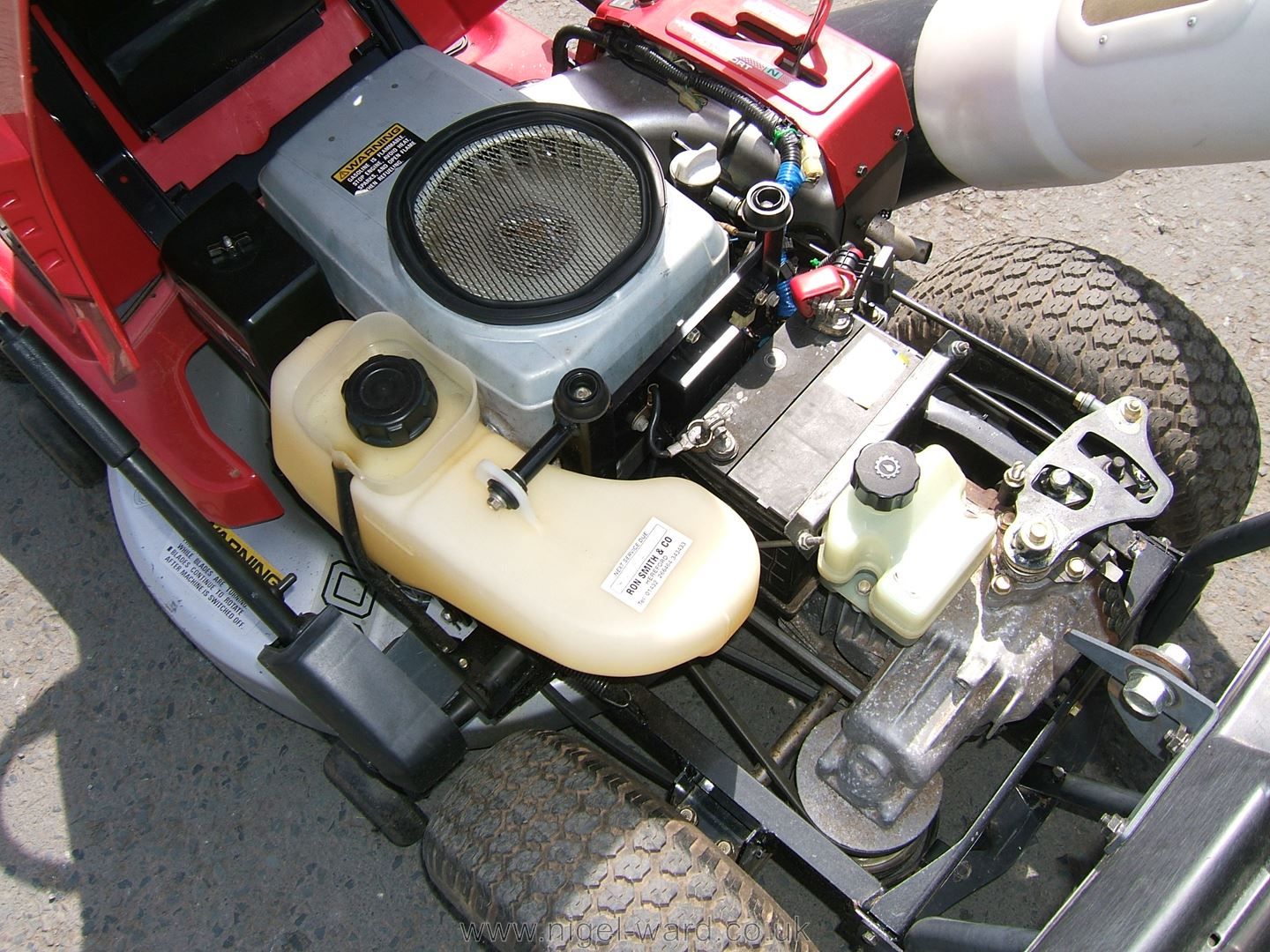 A "Honda 3011 Hydrostatic" rideon Lawn Mower with 30" cut mid mounted