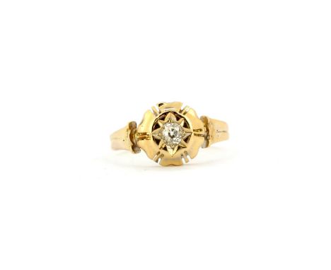 An antique hallmarked 18ct yellow gold ring set with an old cut diamond, (K.5). Approx. 2.3gr.&nbsp;