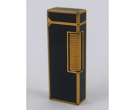 A Dunhill gold plate and lacquer cigarette lighter, approx 6.5cm high.