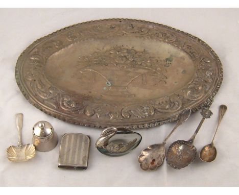 A mixed lot of English, Chinese and continental silver including a Georgian silver caddy spoon, a swan salt, a German dish, e