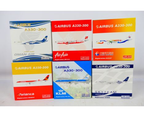 Phoenix - 6 x boxed limited edition Platinum Series Airbus aircraft in 1:400 scale including A330-200 in Avianca livery, A330