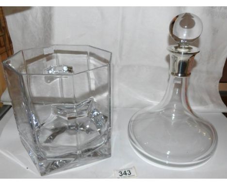 A Villeroy and Boch ice bucket and a decanter with silver collar
 
Villeroy and Boch ice bucket
Height approximately 19.5cm
D