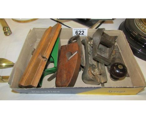 A quantity of vintage tools