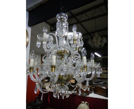 A good quality 12 light glass chandelier