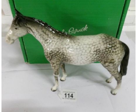 A boxed Beswick rocking horse grey
 
This is in good condition with no damage or restoration marks observed
There is evidence