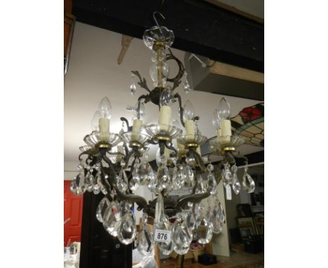 A good quality 12 light glass chandelier