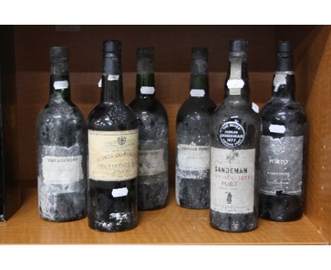 SIX BOTTLES OF VINTAGE PORT, comprising 1 x Sandeman 1977 'The Silver Jubilee', 1 x Quinta do Panascal 1986 and 1 x Adriano P