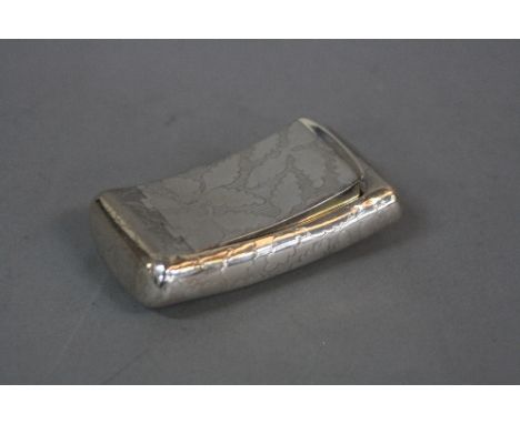 A GEORGE III SAMUEL PEMBERTON SILVER SNUFF BOX, of rectangular concave outline, with acorn chased detail, gilt interior, Birm