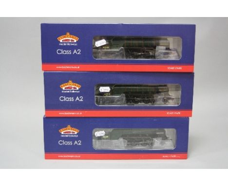 THREE BOXED BACHMANN OO GAUGE CLASS A2 LOCOMOTIVES, 'Pearl Diver' No.60529 (31-528A), 'Happy Knight' No.60533 (31-528) and 'I