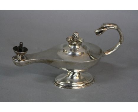 AN EDWARDIAN SILVER TABLE LIGHTER, in the form of classical oil lamp design, maker FH, London 1906, approximate weight 2.7ozt