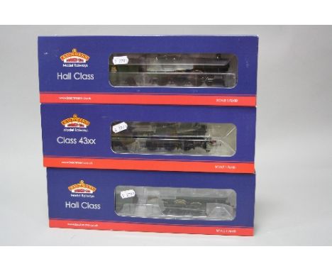 THREE BOXED BACHMANN OO GAUGE LOCOMOTIVES OF G.W.R. ORIGIN, 'Hall' Class 'Ragley Hall' No.4962 (32-005) and 'Burton Hall' No.