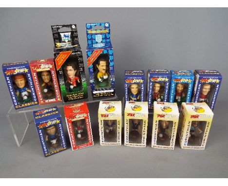 Corinthian - A collection of 18 boxed Corinthian Football Figures from various ranges. Lot includes Corinthian GE12 England S