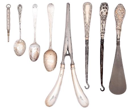 Two pairs of silver handled button hooks, a similar shoe horn and pair of glove stretchers, various makers and dates, etc  Gl
