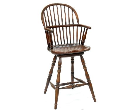 A stained ash swivelling Windsor chair, 20th c,&nbsp;in Victorian style, seat height 63cm  Light signs of use
