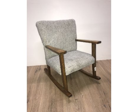 CHILDS VINTAGE ROCKING CHAIR