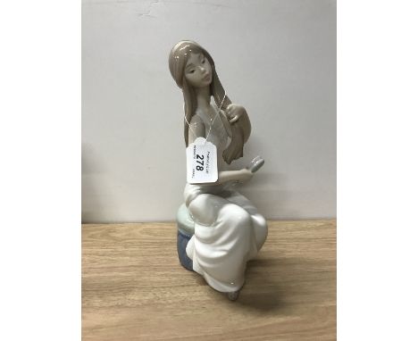 NAO FIGURINE GIRL BRUSHING HAIR