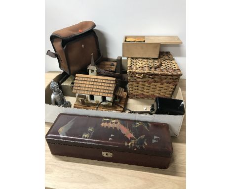 1 BOX ASSORTED GOODS INCLUDING VINTAGE CAMERA