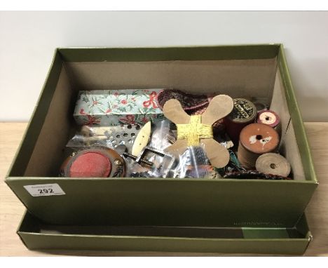 1 BOX OF VINTAGE SEWING ACCESSORIES