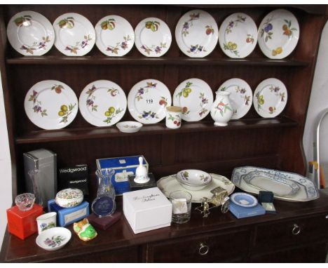 Large collection of china to include Royal Worcester (Evesham pattern), Ainsley etc