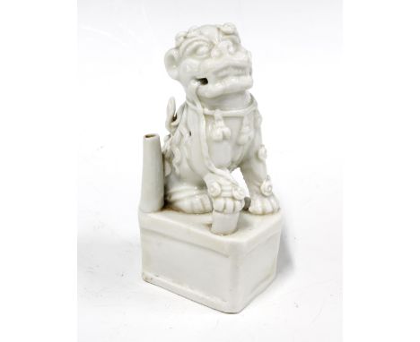 Dehua Buddhist Lion joss stick holder, 8 x 14cm. 