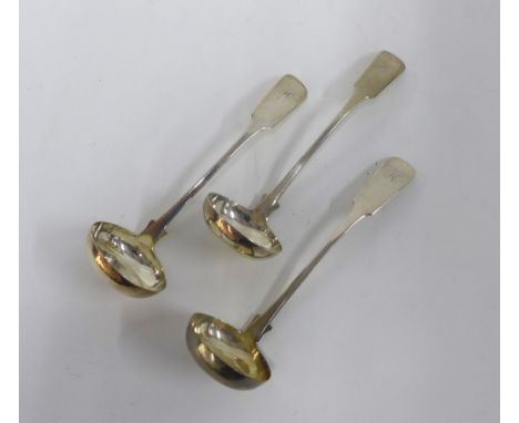 Set of three William IV silver toddy ladles, fiddle pattern, Marshall &amp; Sons, Edinburgh 1831, 15cm (3) 