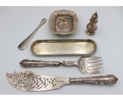 A quantity of collectable silver, to include a Scottish candle snuffer / pen tray of rounded rectangular form, Hamilton &amp;
