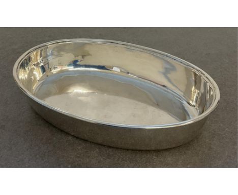 A 19th century Russian silver oval dish by Mikhail Mikhailovich Karpinsky, St. Petersburg, 1836, stamped 84 .875 purity, engr