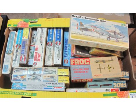 Box of assorted vintage Airfix model kits in original boxes, to include: Merit Alpha Romeo superkit; Frog authentic scale mod