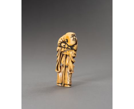 A FLAT IVORY NETSUKE OF A PEASANTUnsignedJapan, 17th - 18th century, early Edo period (1615-1868)Of flat slightly curved shap