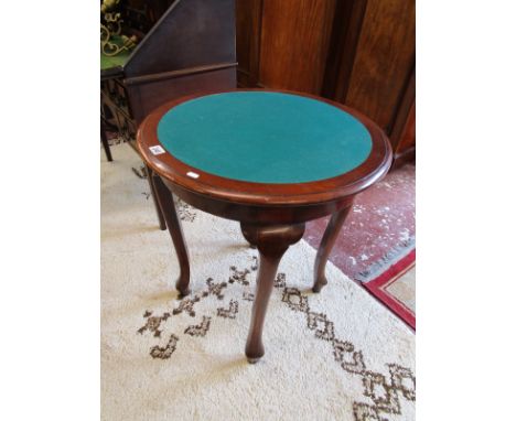 Baize top mahogany circular card table (Ex gentlemans London club)