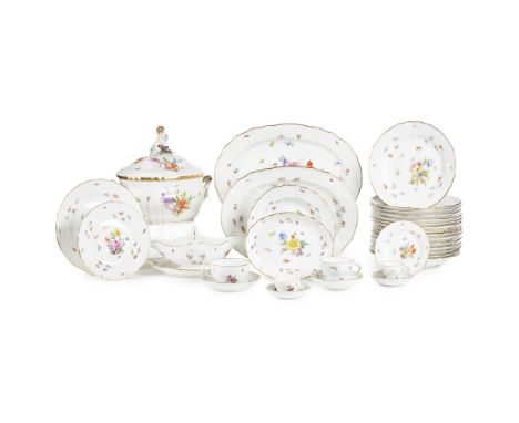 EXTENSIVE MEISSEN 'DEUTSCHE BLUMEN' PORCELAIN PART DINNER, TEA AND COFFEE SERVICE20TH CENTURY painted with flower sprigs and 