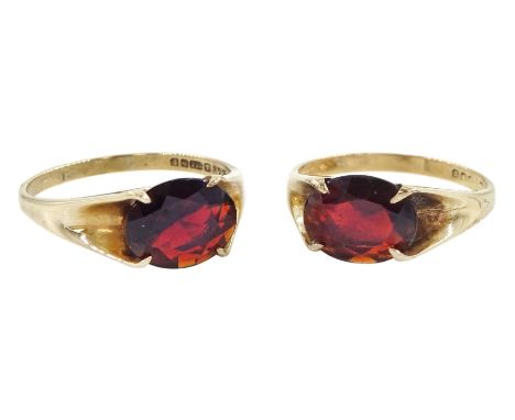 Two 9ct gold single stone garnet ringsCondition Report:Approx 5.6gm, sizes O-P and R-S, tested or hallmarked 9ct