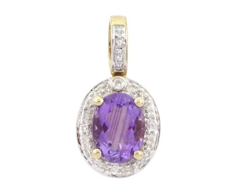 9ct gold amethyst and cubic zirconia pedant, hallmarkedCondition Report:Approx 1.55gm, length = 22mm