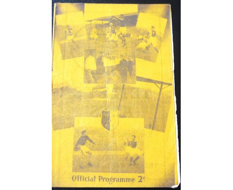 1946-47 LEEDS UNITED V ASTON VILLA
19th April 1947 couple of small nicks to edge, slight staple rust &amp; score noted on tea