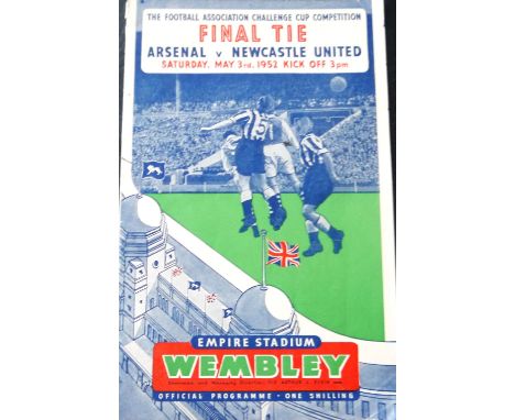 1952 FA CUP FINAL ARSENAL V NEWCASTLE UNITED
3rd May 1952 good with slight slight staple rust&nbsp;