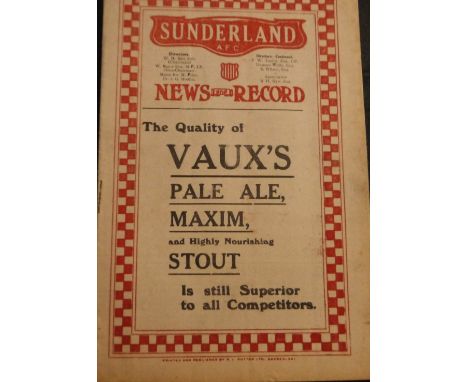 1925-26 SUNDERLAND V WEST HAM UNITED
21st November 1925 good condition for age with score noted on team page&nbsp;