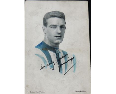 CIRCA 1925 LEEDS UNITED TOM JENNINGS PHOTO
Photo by Fielding with printed signture annotations to rear and a little age relat