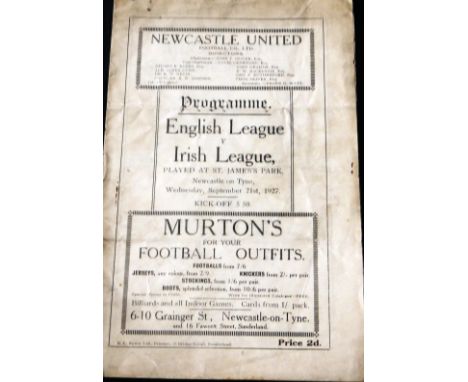 1927 ENGLISH LEAGUE V IRISH LEAGUE PLAYED AT NEWCASTLE UNITED ( DIXIE DEAN SCORES 6 )
Very rare programme for this match play