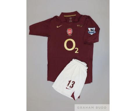 Alexander Hleb redcurrant and gold No.13 Arsenal v. Wigan match issued short-sleeved shirt, 2006, Nike, L with v-neck collar 