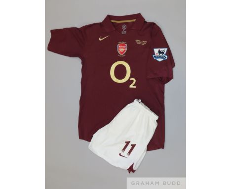 Robin van Persie redcurrant and gold No.11 Arsenal v. Wigan match issued short-sleeved shirt, 2006, Nike, L with v-neck colla