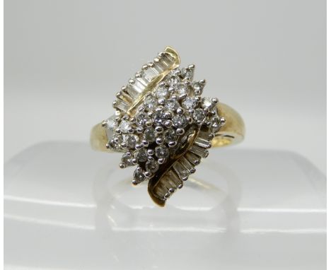 A diamond cluster ring of estimated approx 0.40cts combined, size M1/2, weight 4.1gms Condition Report: Available upon reques