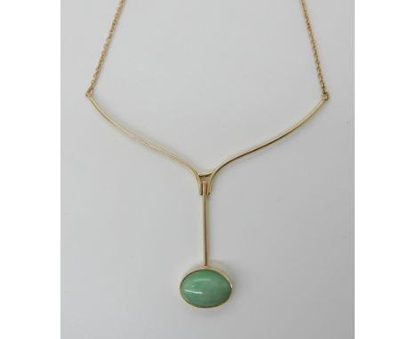 A 14k gold Braemar Jensen retro necklace, set with a green hardstone of approx 15.7mm x 10.8mm x 5.5mm, stamped Br.J 585 (14k