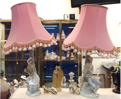 A pair of Nao table lamps modelled as a Shepherd and Shepherdess Condition Report: Both in nice condition. 
