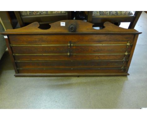 A vintage snooker score board