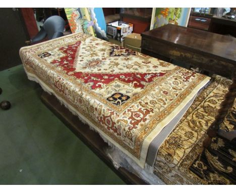 A beige ground Heriz carpet 2.8m x 2m