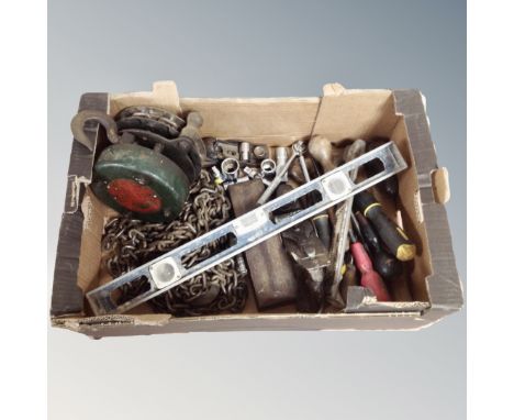 A box of vintage tools, hand planes, block and tackle, spirit level etc 